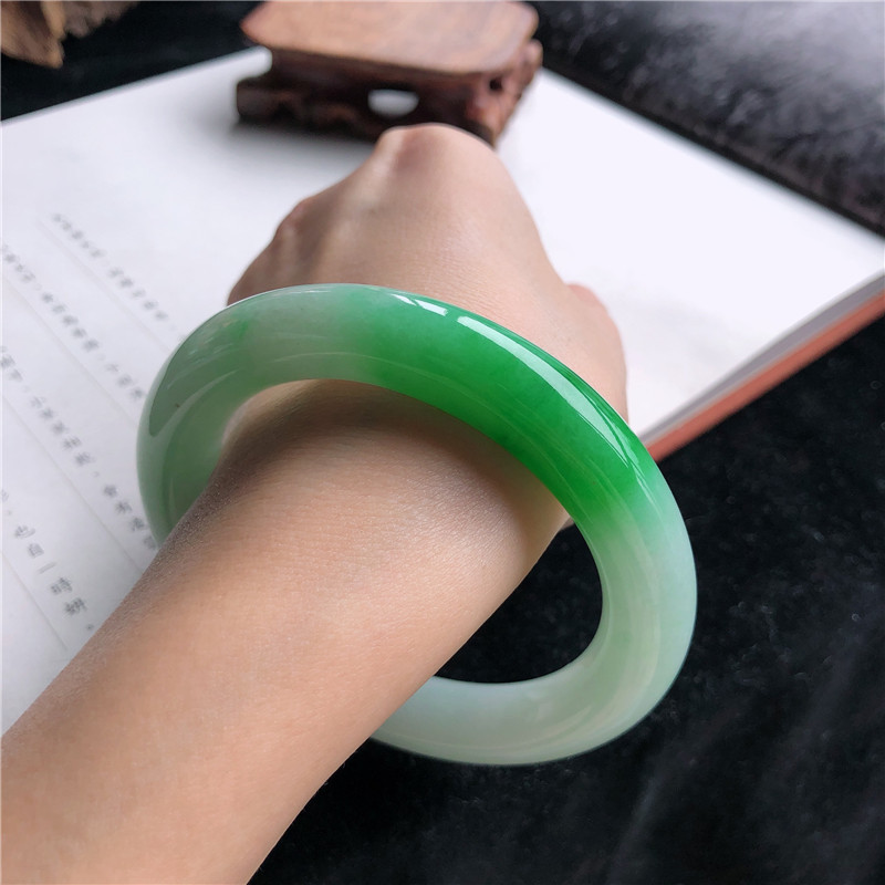 Lighting - Bracciale in giadeite birmana naturale, tipo
