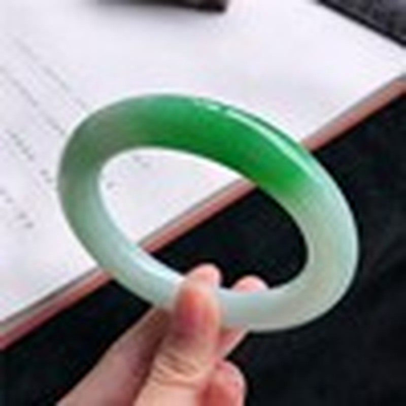 Bracciale in giadeite birmana  - Lighting recensione e prezzo