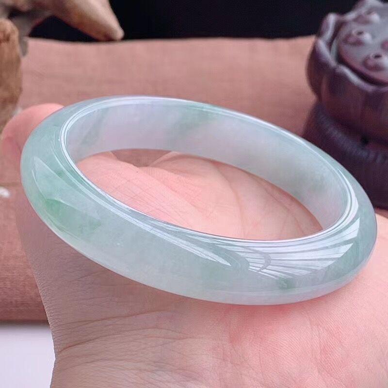 Bracciale in giadeite monocolo - Lighting recensione e prezzo