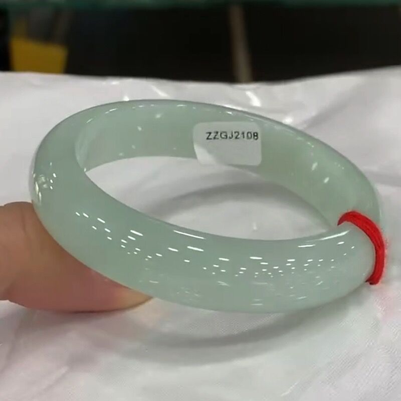Bracciale in giada verde chiar - Lighting recensione e prezzo