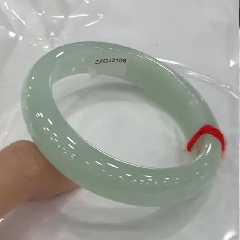 Bracciale in giada verde chiar - Lighting recensione e prezzo