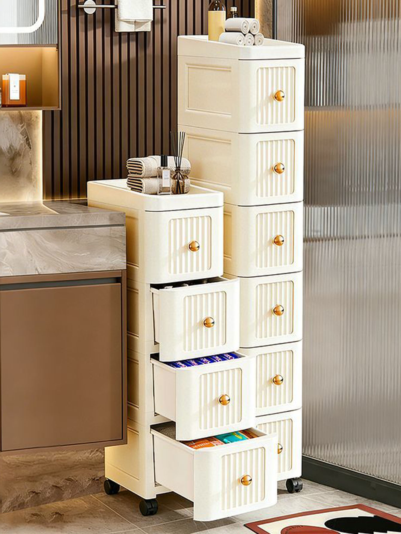 Armadietto salvaspazio con spa - Kitchen recensione e prezzo