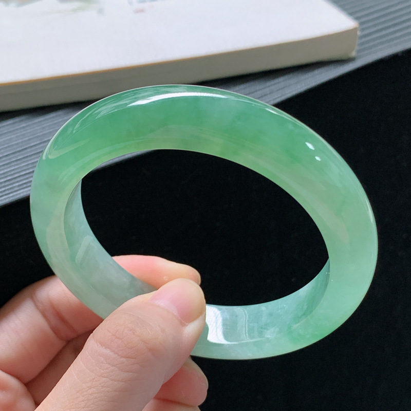Bracciale in giadeite, giada c - Lighting recensione e prezzo