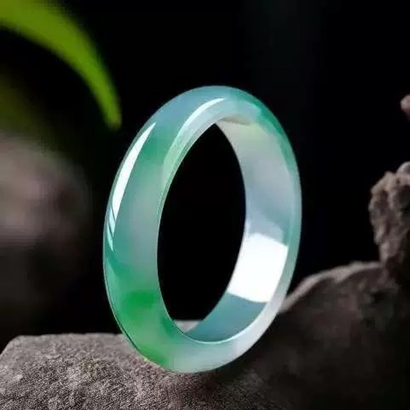 Bracciale in giadeite del Myan - Lighting recensione e prezzo