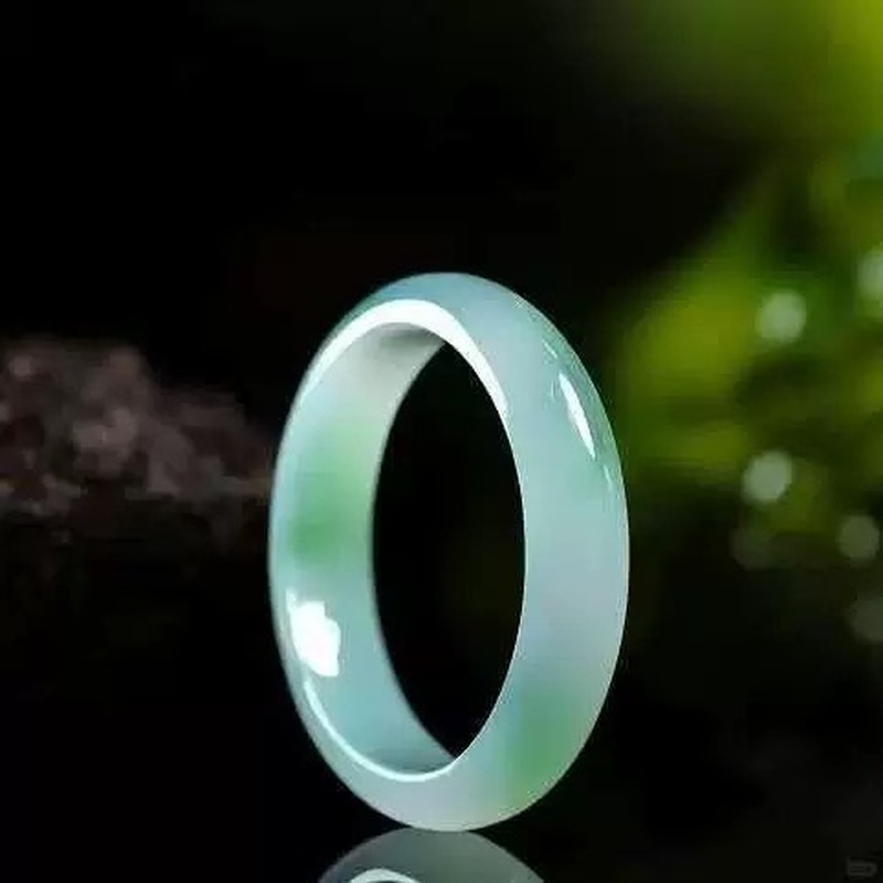 Bracciale in giadeite del Myan - Lighting recensione e prezzo