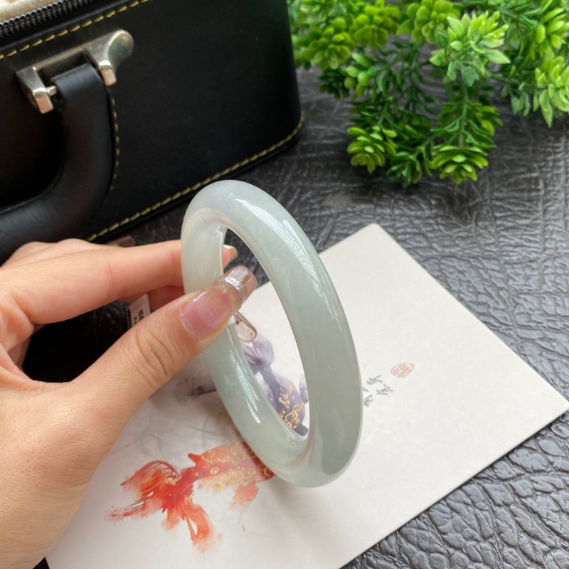 Bracciale da donna in giadeite - Lighting recensione e prezzo