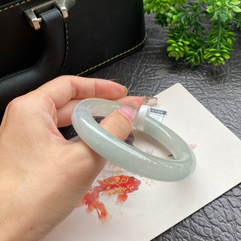 Bracciale da donna in giadeite - Lighting recensione e prezzo